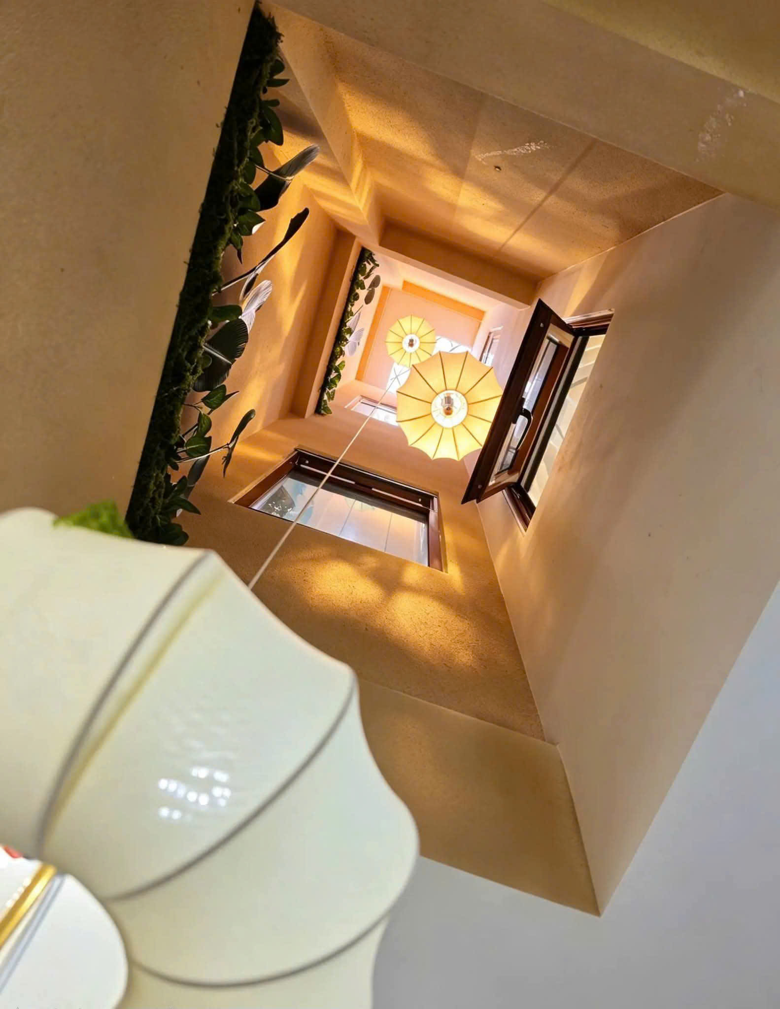 Giếng trời xuyên tầng